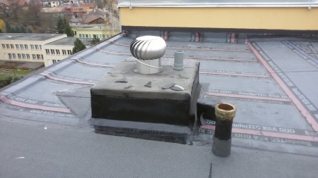 Osadenie samoťažnej turbíny